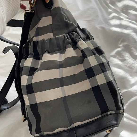 Burberry Nova tote diaper bag - Picture 8 of 10